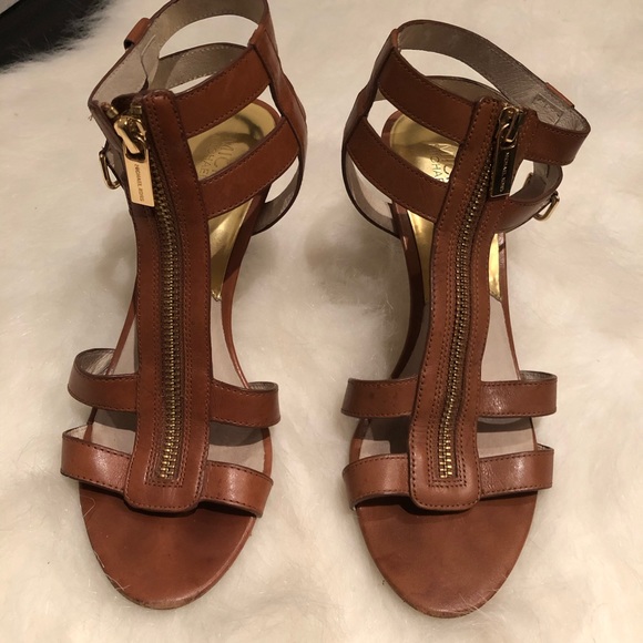 MICHAEL KORS Berkley Strap Sandals - Picture 4 of 6